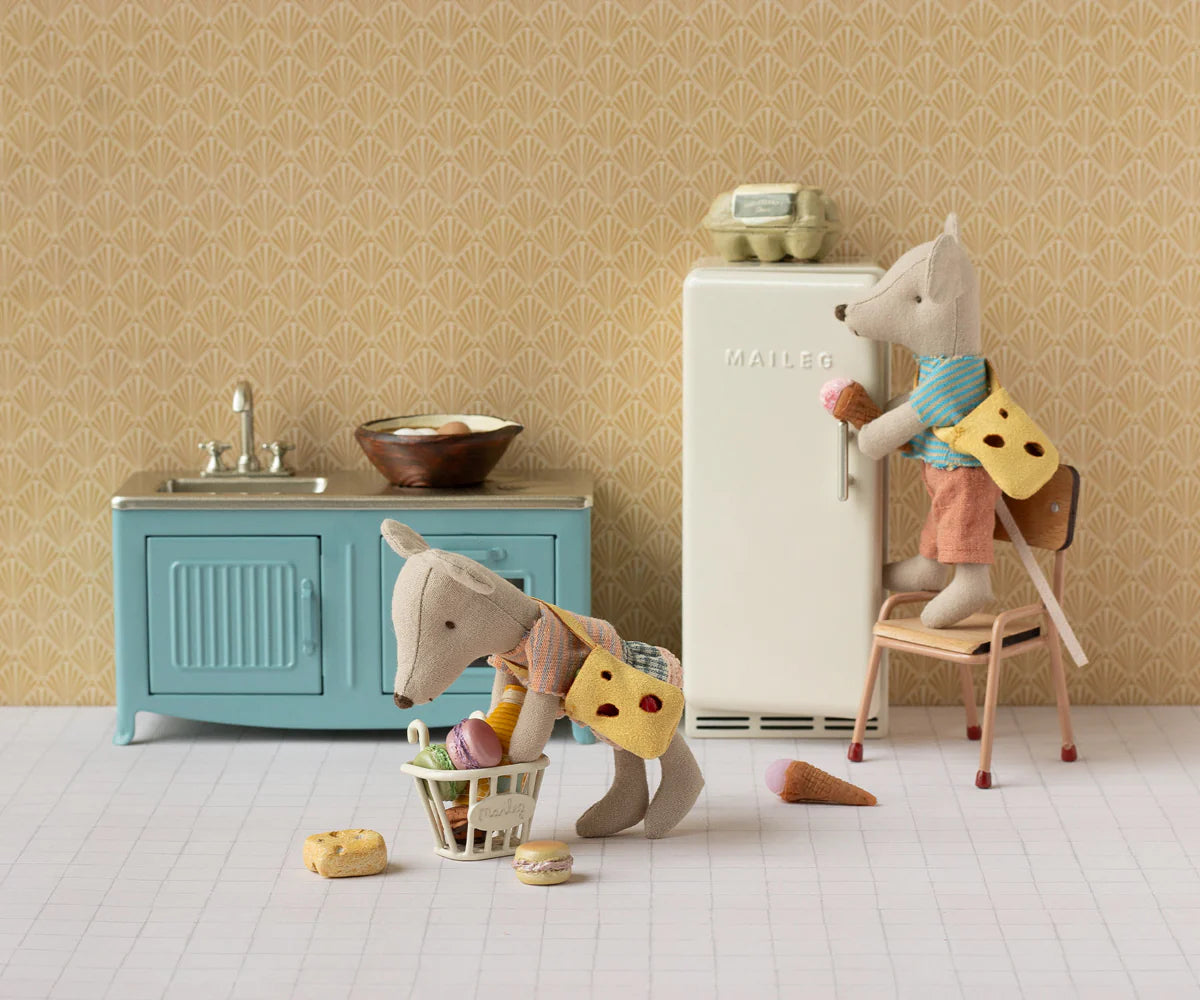 LIttle Brother Mouse w Bag- Maileg