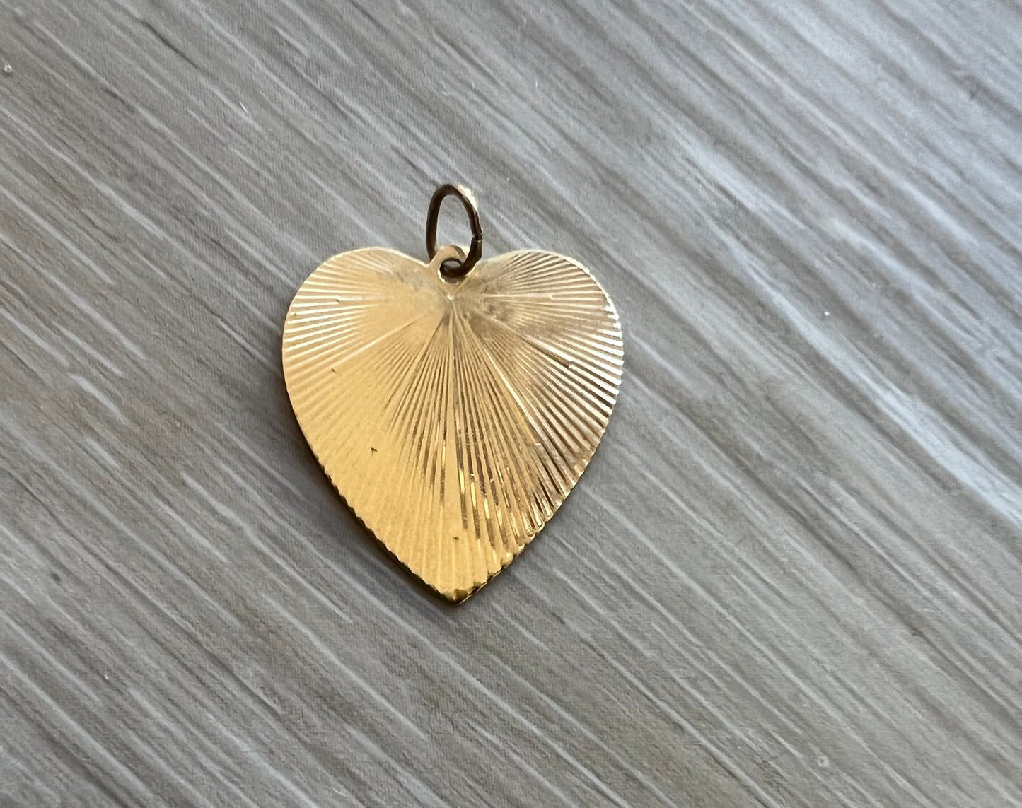 Vintage 14k Gold Engine Turned Heart Charm