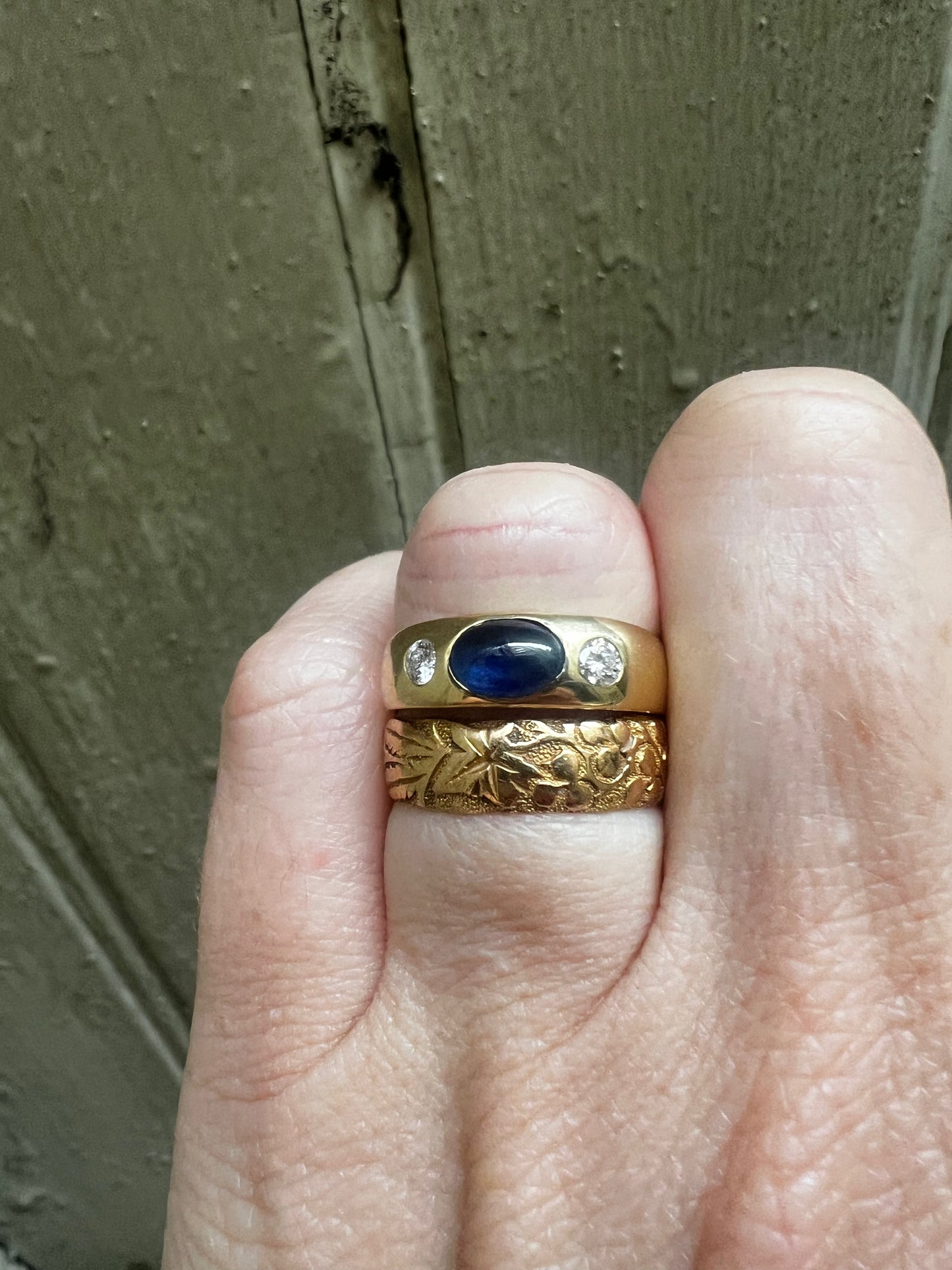 18k 3-Stone Sapphire & Diamond Ring