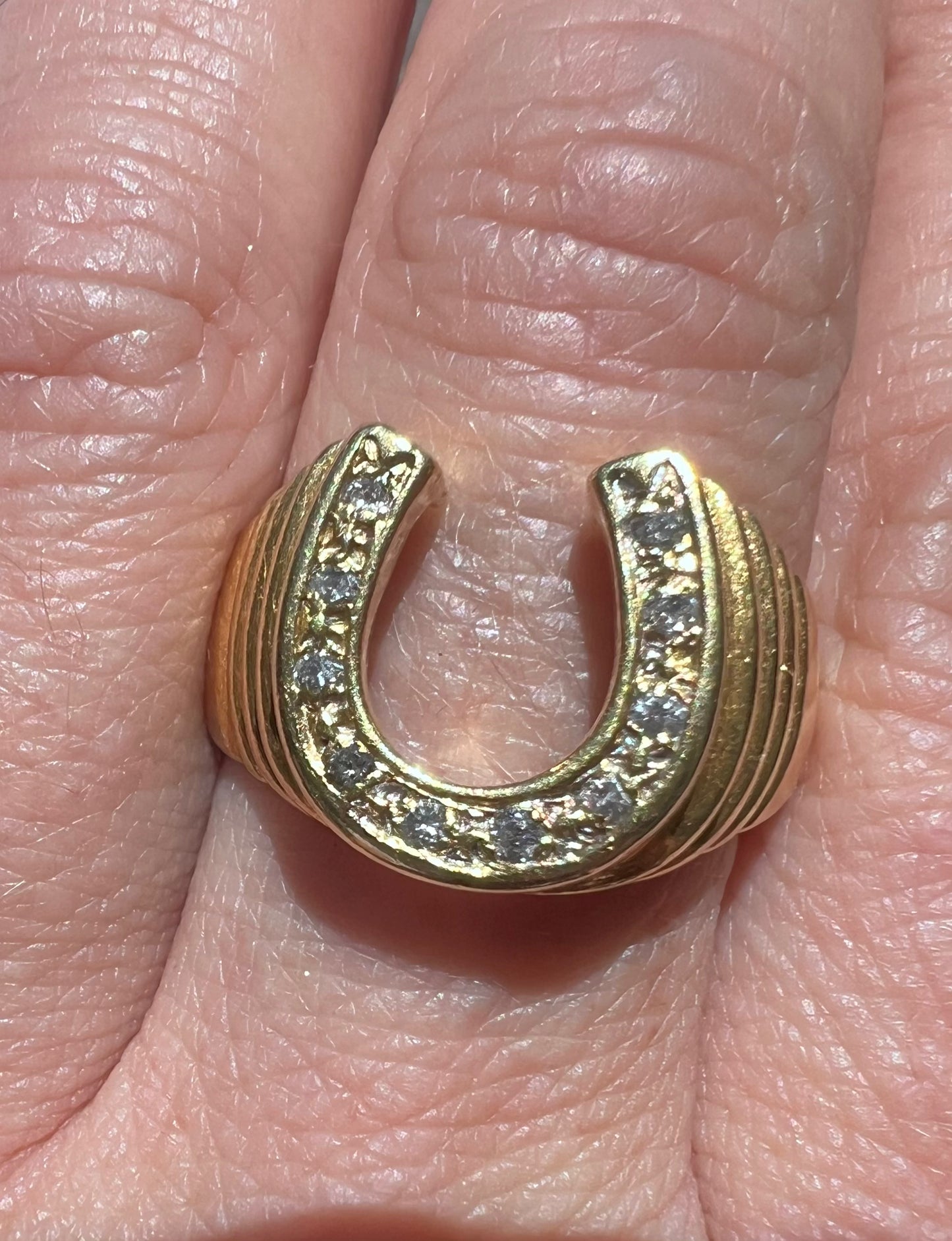 Vintage 18K Horseshoe Diamond Ring