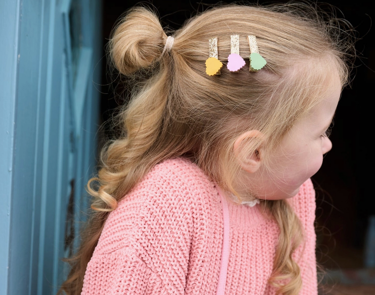 Scallop Heart Mini Clip