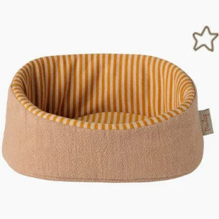 Pet Basket- Maileg