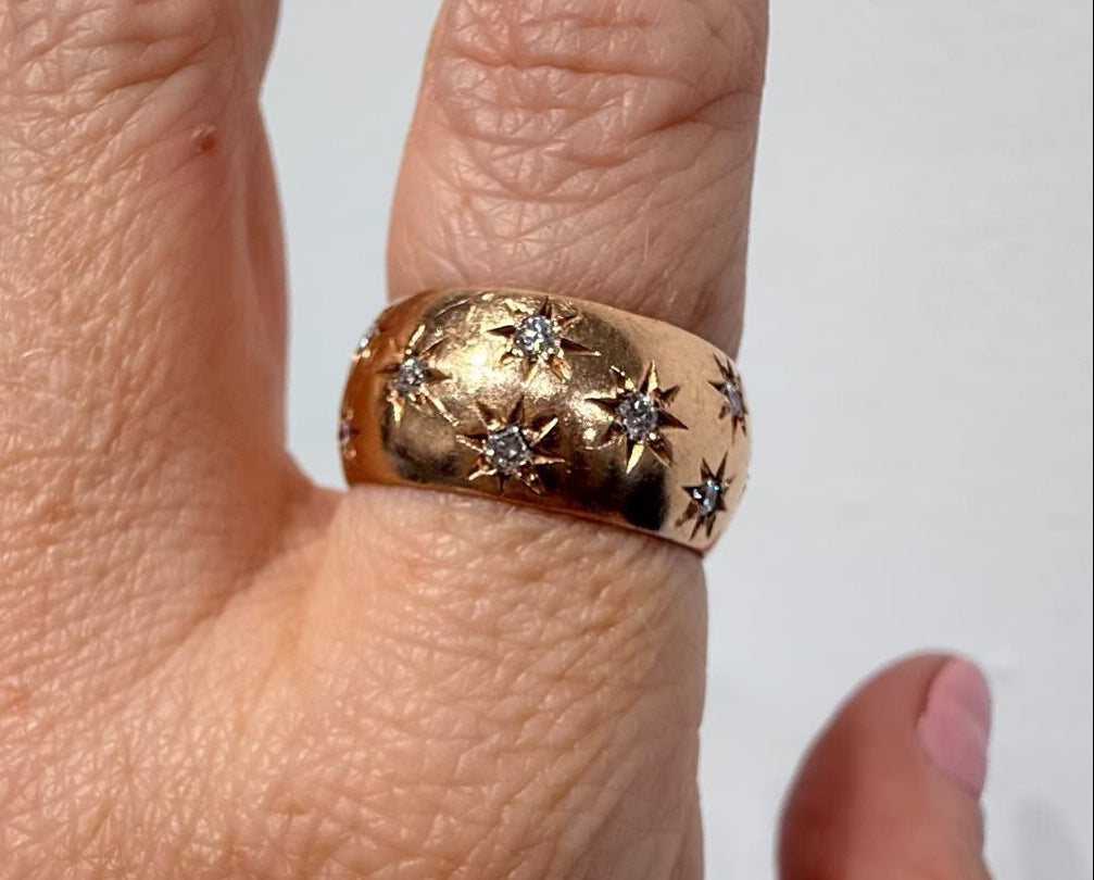 Vintage 18K Gold and Diamond Starset Ring