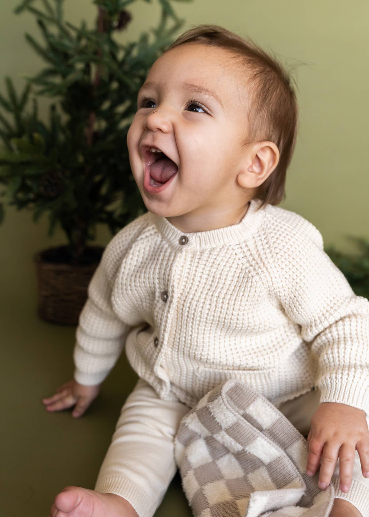 Avery Button & Pocket Chunky Sweater Knit Baby Cardigan: