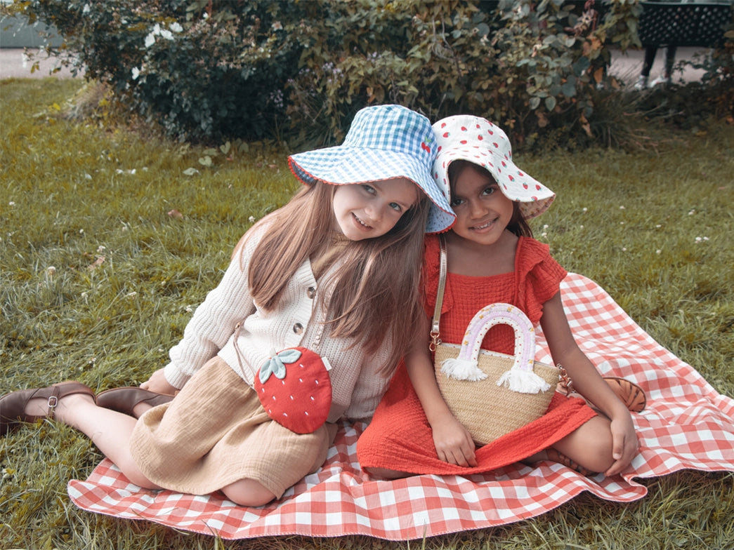 Rainbow Handle Picnic Basket - Rockahula