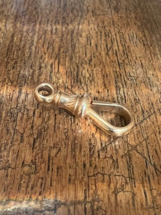 Victorian Gold Dog Clip