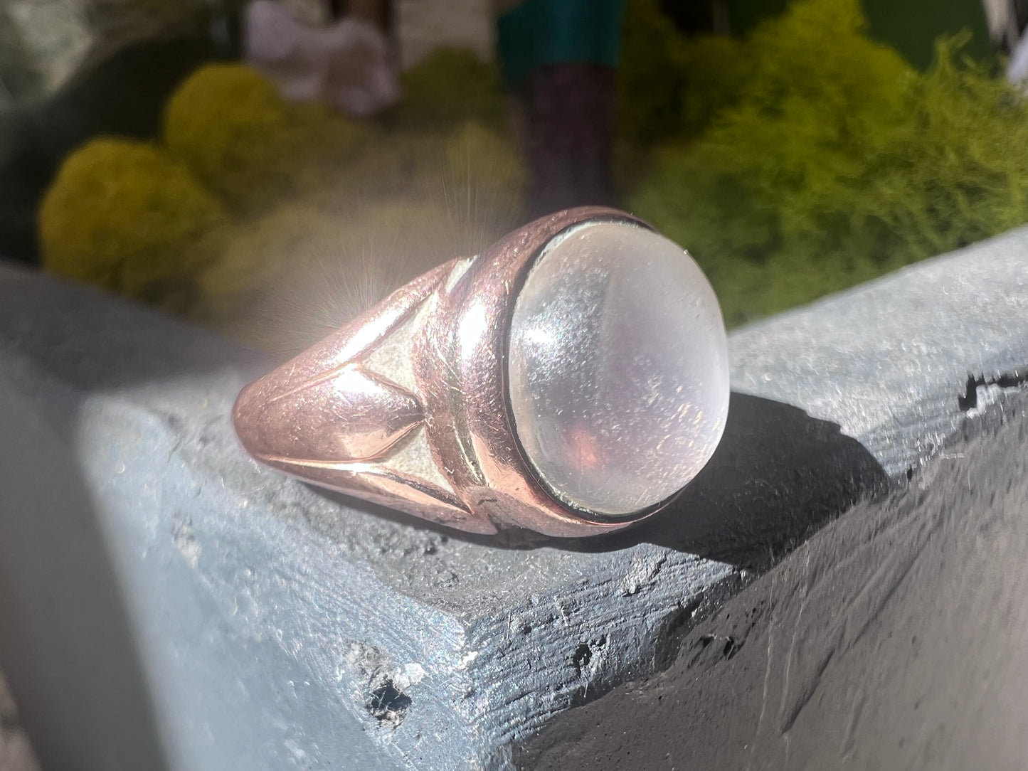 9ct Moonstone Cabochon Ring