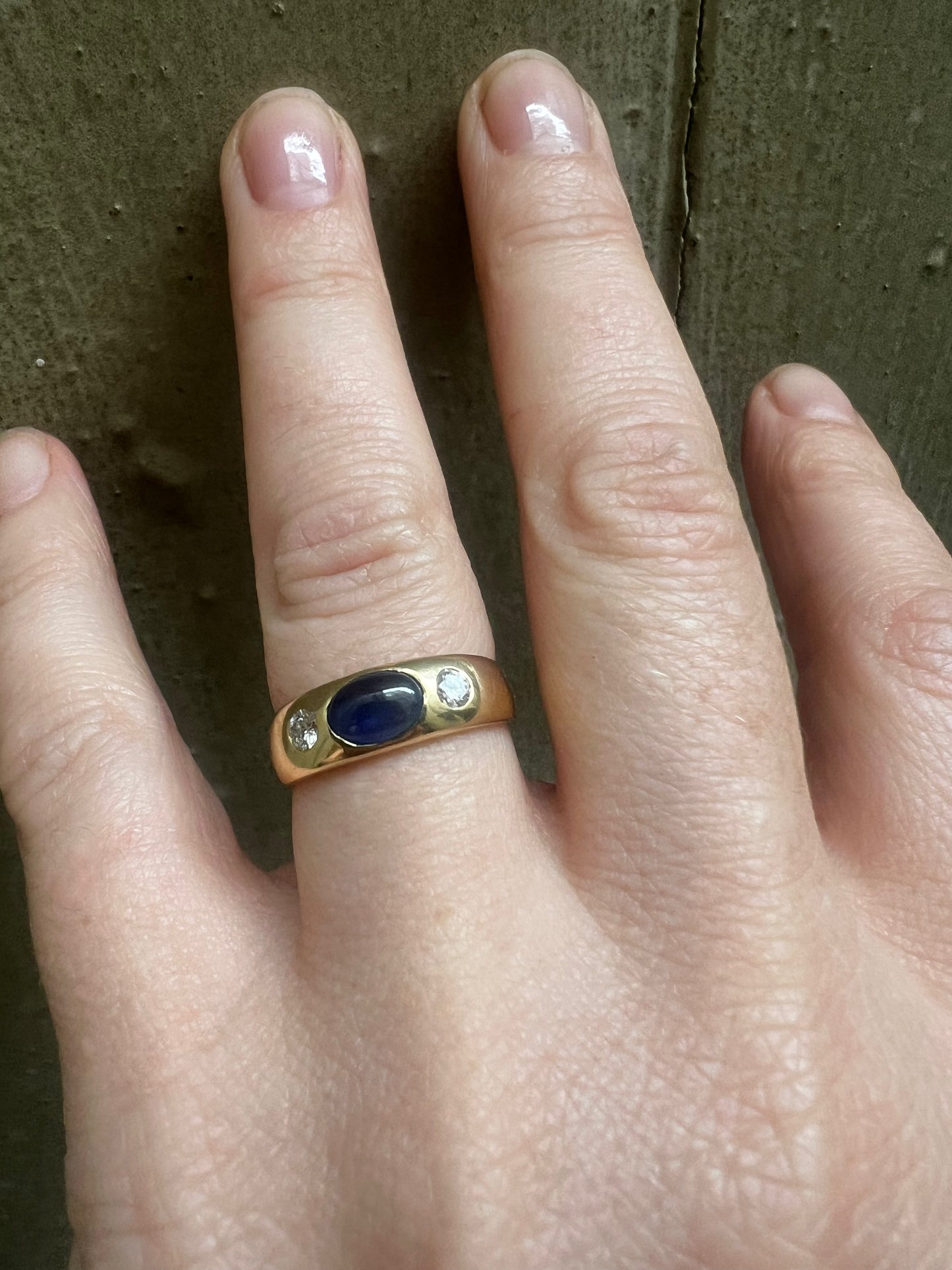 18k 3-Stone Sapphire & Diamond Ring