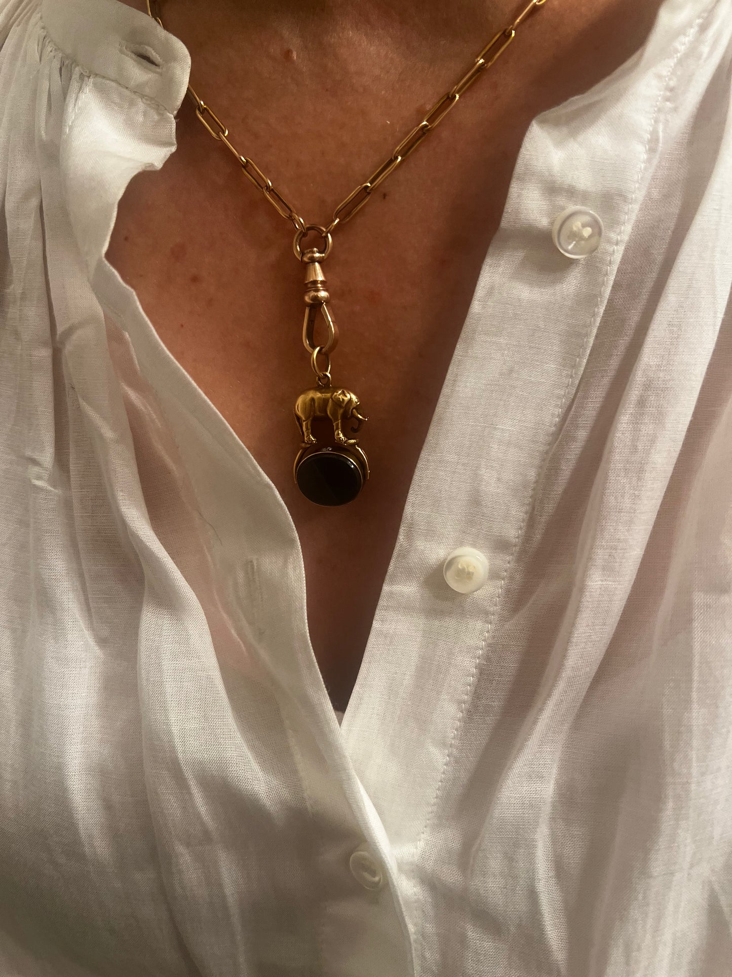 16k Victorian Elephant Spinner Fob