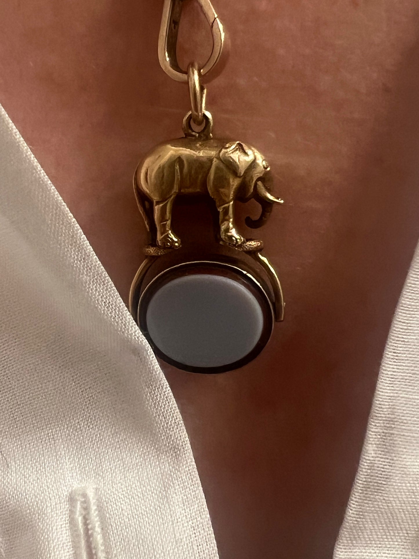 16k Victorian Elephant Spinner Fob