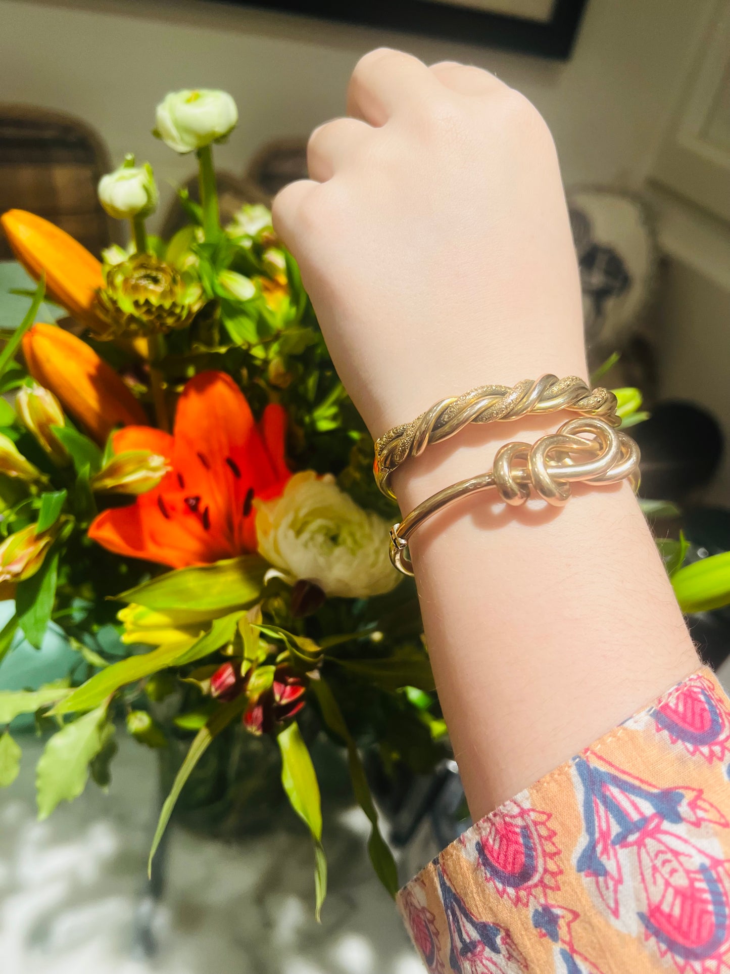 Victorian 9k Knot Bangle