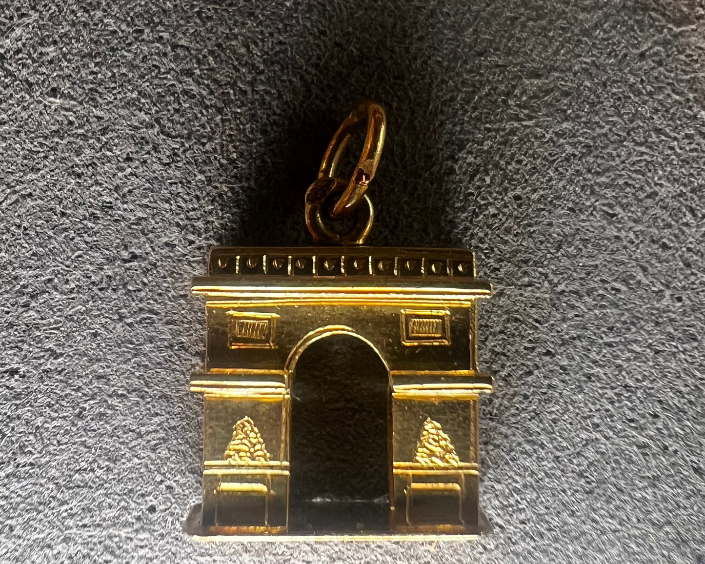 Vintage 18k Stanhope Arc De Triomphe Charm