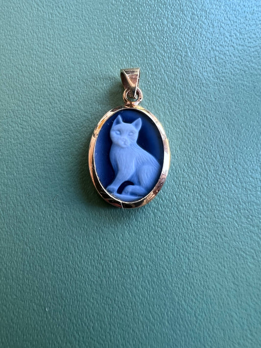 Vintage Porcelain Kitty Cameo