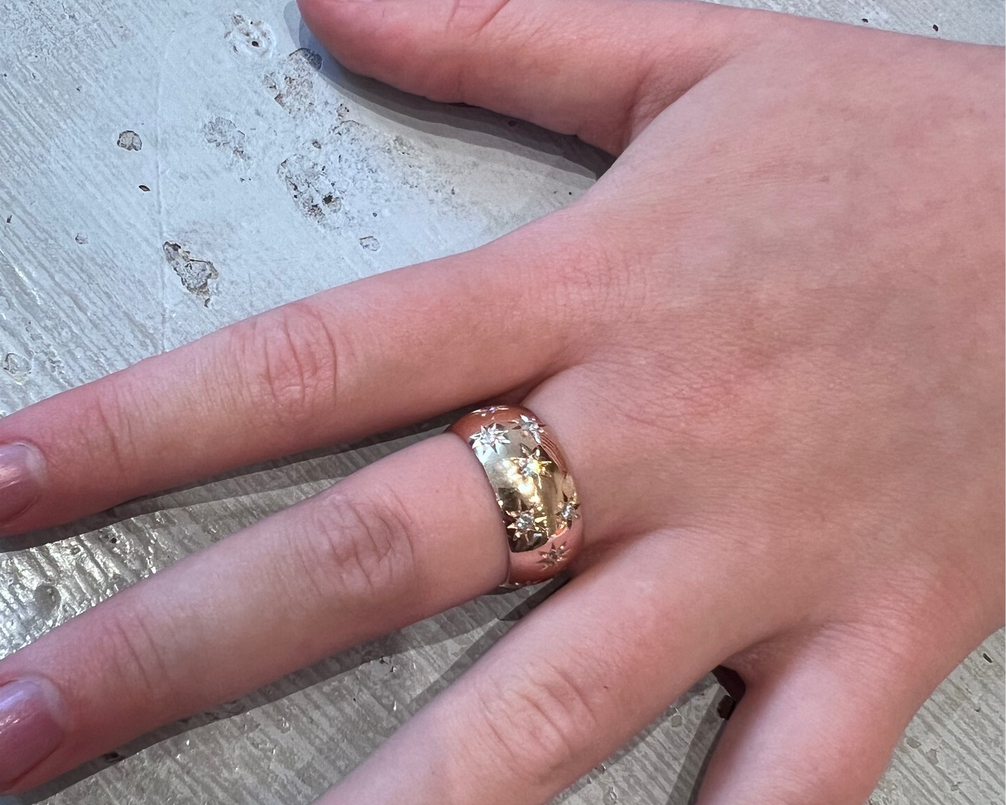Vintage 18K Gold and Diamond Starset Ring