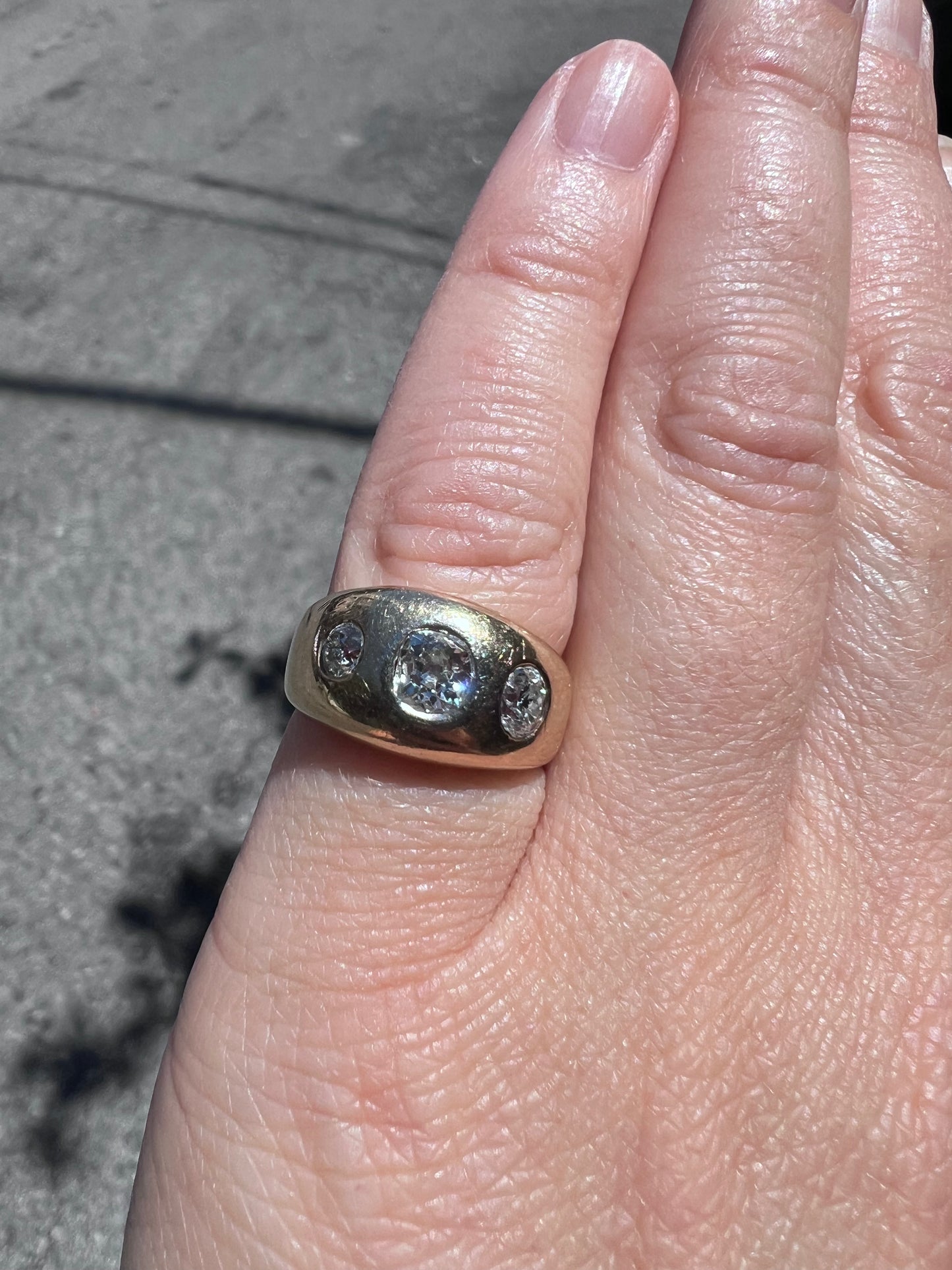 10K Antique 3-Stone Diamond Ring