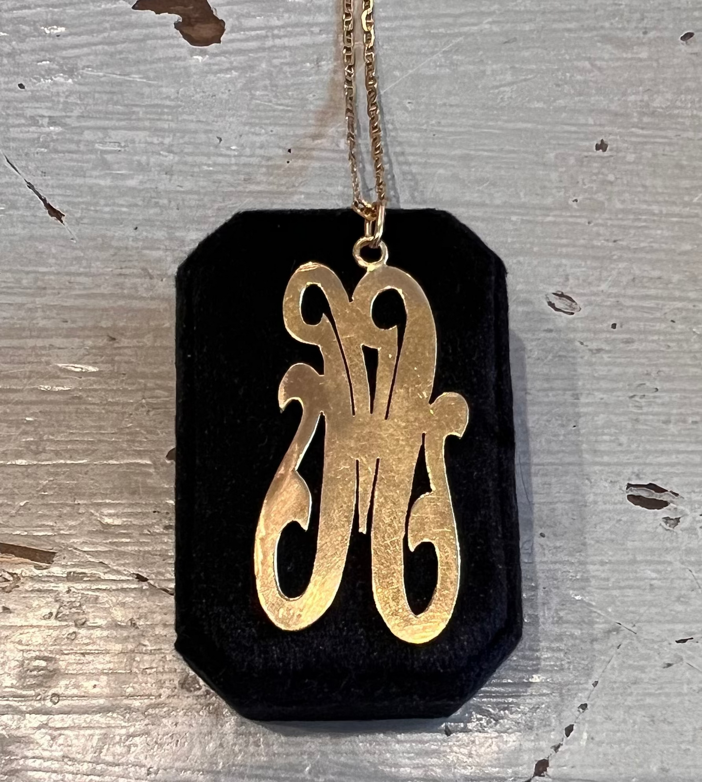 14K Vintage Giant Script 'M' Pendant
