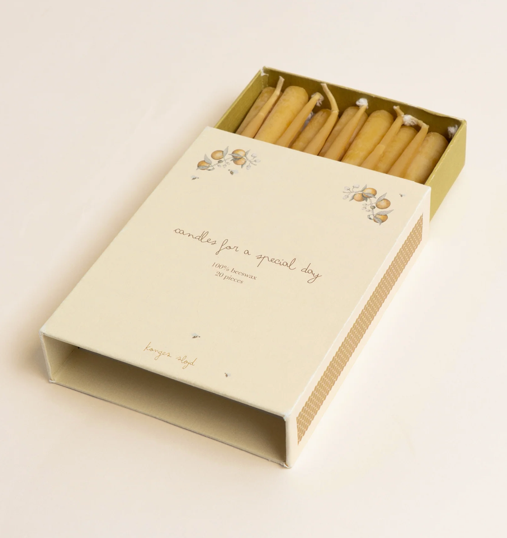 20pk Beeswax Birthday Train Candles - Konges Slojd