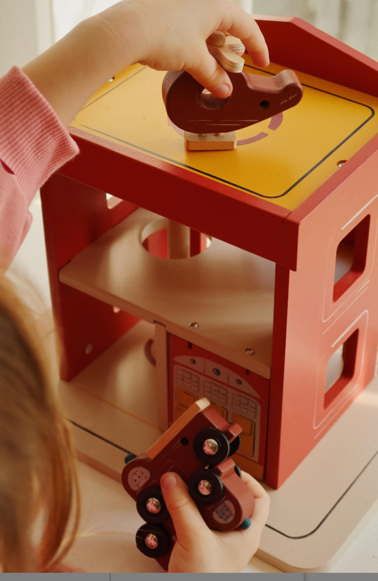 Wooden Fire Station - Konges Slojd