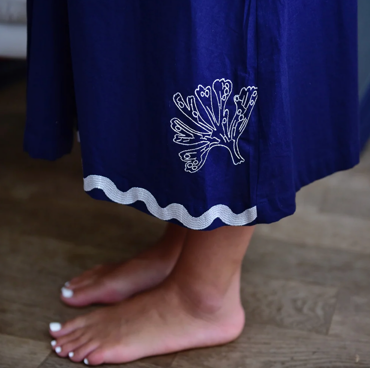 Seashell Embroidered Navy Cotton Dressing Gown - Powell Craft