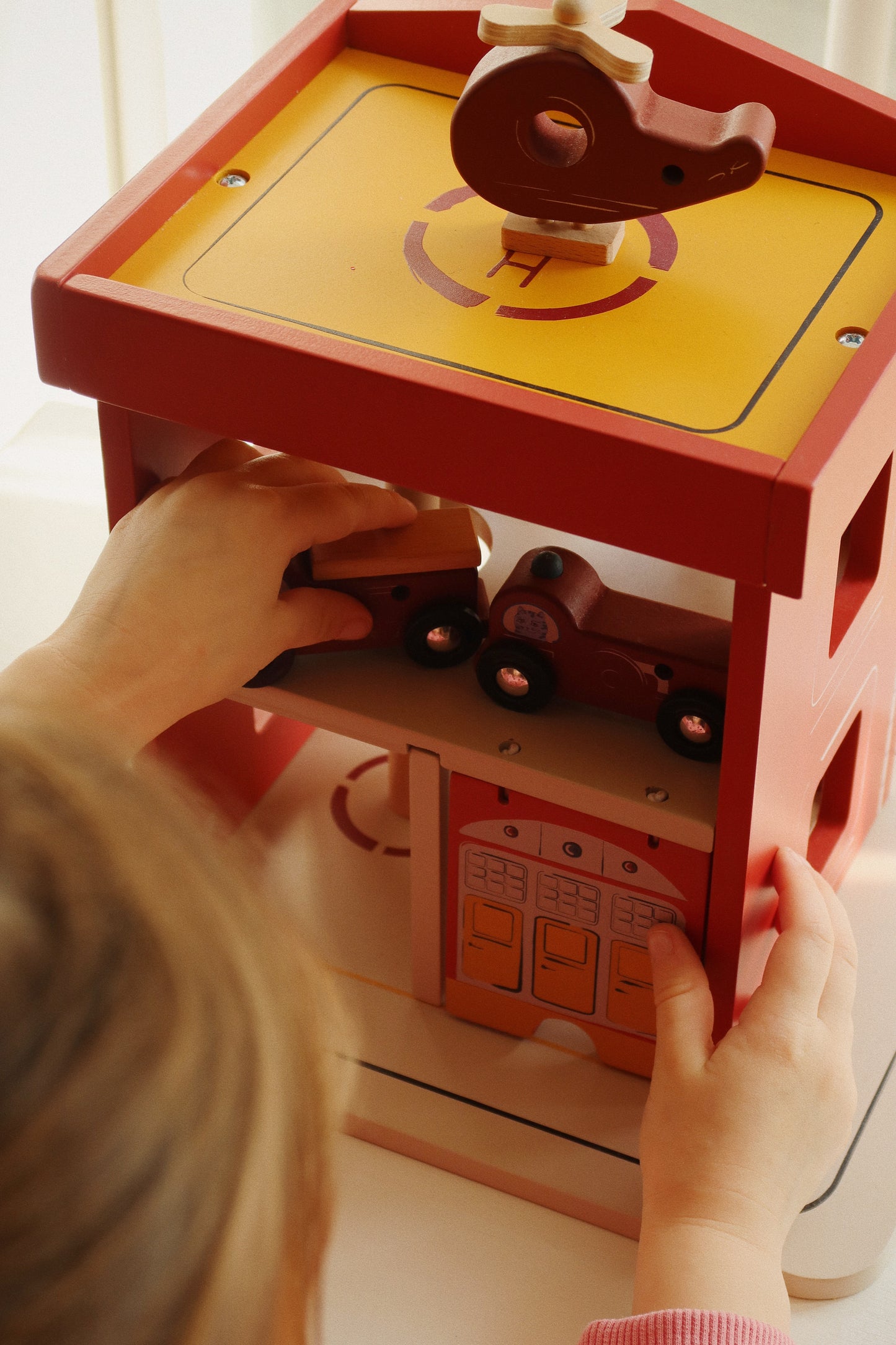 Wooden Fire Station - Konges Slojd